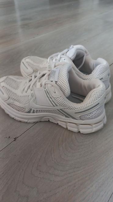 nike dunk: Кроссовки, 40.5, Nike, Б/у, цвет - Белый, Самовывоз — 1
