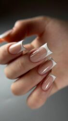 обучение на фуре: Курстар | Маникюр чеберлери Сертификат берилет, Сарпталуучу материалдар менен камсыздоо, Үлгүлөр менен камсыздоо