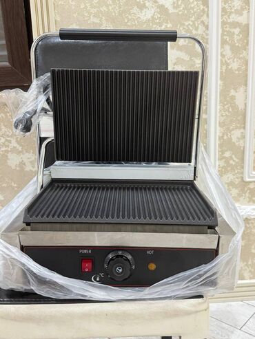 Digər soyuducu avadanlığı: Tam ideal vəziyyətdə Dönər aparatı, soyuducu, toster, salat stolu — 4