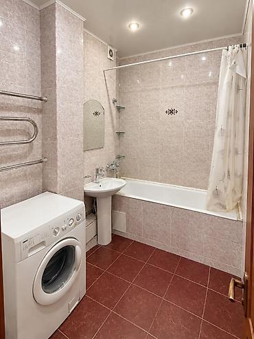2 комнаты, 52 м², Восток-5 мкр 106 серия улучшенная, 8 этаж, Косметический ремонт at lalafo.kg 2 комнаты, 52 м², Восток-5 мкр 106 серия улучшенная, 8 этаж, Косметический ремонт