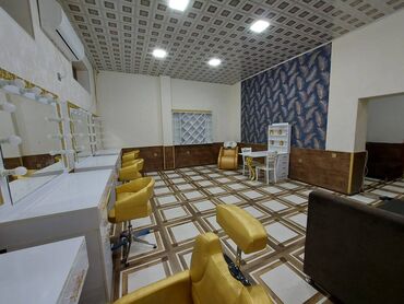 Digər kommersiya daşınmaz əmlakı: Həzi aslanov metrosuna yaxin 70 kv ümumi olan obyekt salon ayi 800 — 9