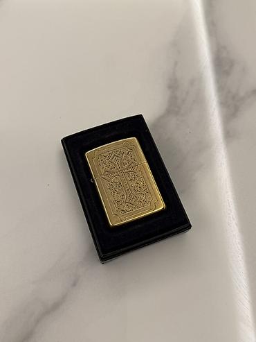 прикуриватель цена: ZIPPO Зажигалки оригинал Зажигалка с узором креста (золотая) — 180$ — 2