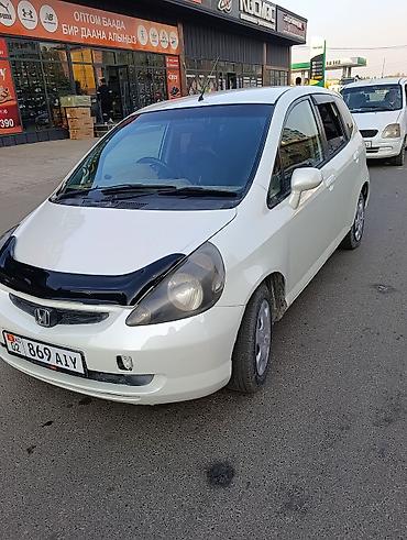естима 3: Honda Fit: 2002 г., 1.3 л, Вариатор, Бензин, Хэтчбэк — 5