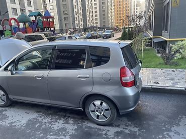 Haima: Honda Fit: 2002 г., 1.5 л, Автомат, Бензин, Хетчбек — 4
