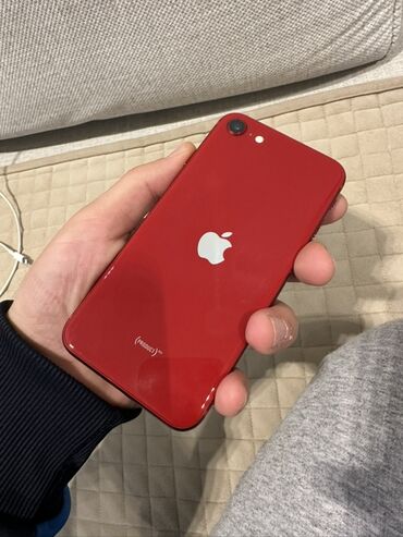 Apple iPhone: IPhone SE 2022, Qırmızı, Simsiz şarj — 1