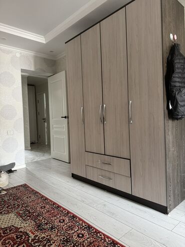 сниму квартиру ош долгосрочная: 1 бөлмө, Менчик ээси, Эмерексиз, Жарым -жартылай эмереги бар