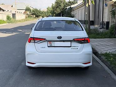 coroll: Toyota Corolla: 2021 г., 1.8 л, Автомат, Гибрид, Седан — 2