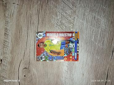 fon: Panini FIFA 365 kolleksiya kartı – “Midfield Maestro” xüsusi seriyası — 1