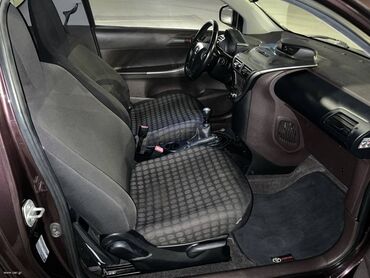 Toyota: Toyota iQ: 1 l. | 2010 έ. Χάτσμπακ — 13