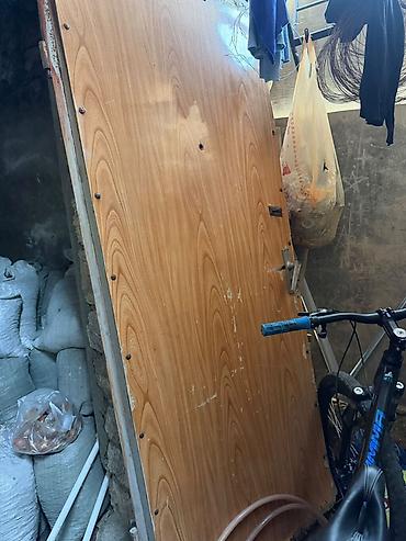 Satılır metal çərçivəli qapı. Qapının bir üzü taxta naxışlı laminat lalafo.az -da Satılır metal çərçivəli qapı. Qapının bir üzü taxta naxışlı laminat