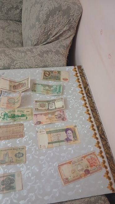 Əntiq vazalar: Nadir kağız pul kolleksiyası – müxtəlif ölkə və dövrlərə aid