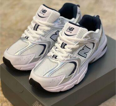 new balance 2002r бишкек: Кроссовкалар, 36, New Balance, Жаңы, түсү - Ак, Өзү алып кетүү