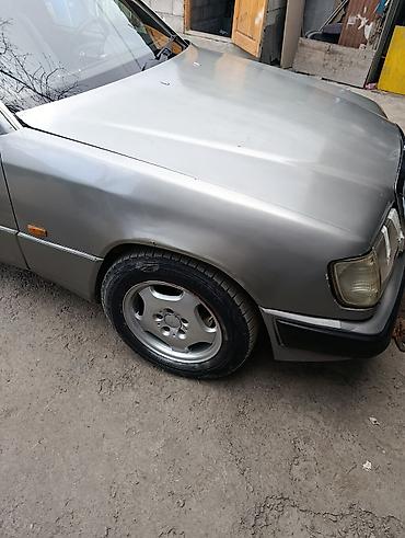 Mercedes-Benz: Mercedes-Benz E-Class: 1990 г., 2 л, Ручные, Бензин — 14