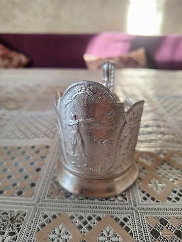 cay stəkani: Məhsul: Metal stəkanaltı dəsti (3 ədəd) biri 15. Təsvir: - Klassik — 6