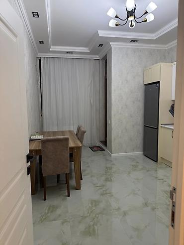 sekide: Əhmədli metrosuma 3,4 dk məsafədə yerləşən təmiz və yeni təmirli evə 2 — 6