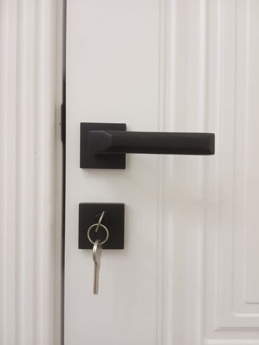 Otaq qapıları: Ağ rəngli interyer qapıları dəsti Sifarişi;çatdirilmasi və — 10