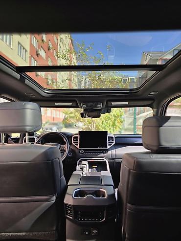 секуа: Toyota Sequoia: 2024 г., 3.5 л, Гибрид, Внедорожник — 7