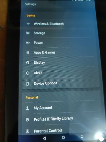 Tableti: Amazon Fire tablet - Model: na poleđini označeno kao “SV98LN”, Fire — 8