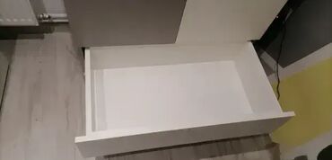 Ormari: Ormari 38 Materijal: Ormar se izrađuje od univera debljine 18mm u — 3