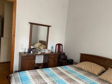 Uzunmüddətli kirayə mənzillər: Gənclik və 28 May metrolarına yaxın məsafədə 3 mərtəbəli binanın 3-cü — 5