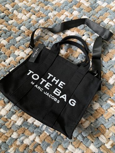 сумка очень вместительная: Новая сумка вместительная сумка 
Хит этого года