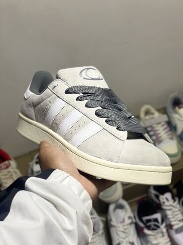 Кроссовки и спортивная обувь: Кеды Adidas Campus (оригинальная линейка Originals) - Материал верха — 12