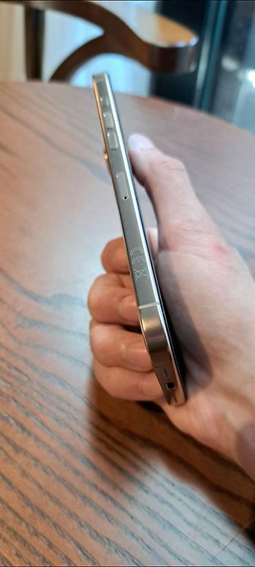 97: IPhone 16 Pro Max, 256 GB — 4