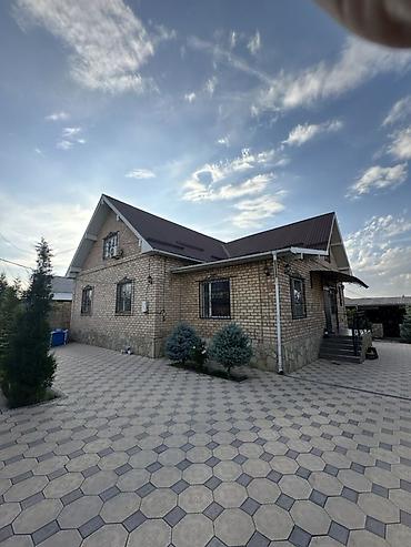 некая: Продается кирпичный дом с благоустроенным двором. Основные — 1