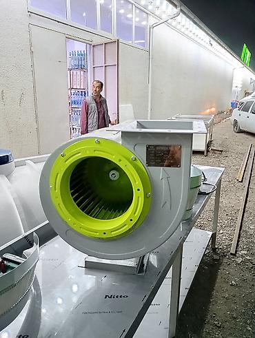 4 gozlu qaz sobası: Dörd gözlü, paslanmayan poladdan hazırlanmış qaz plitəsi. Restoran — 10