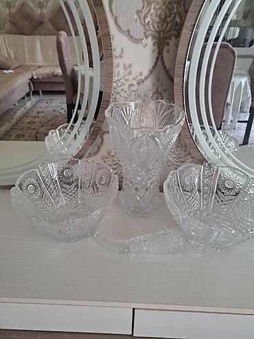 ceyran buynuzu: Klassik kəsimli şüşə (kristal tipli) dəst: - 1 ədəd hündür vazа – — 1