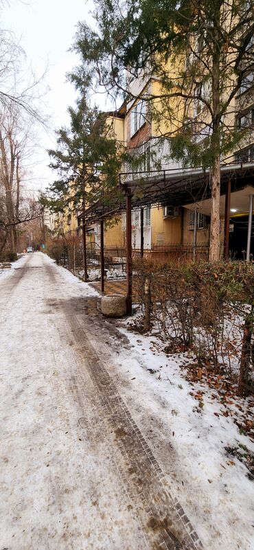 квартира аренда жалал абад: 1 бөлмө, Менчик ээси, Чогуу жашоосу жок, Толугу менен эмереги бар