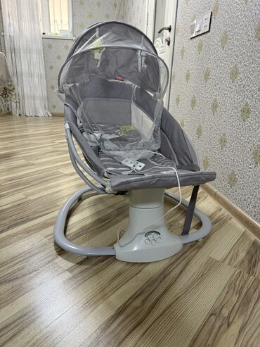 шезлонги для новорожденных: Elektrikli beşik-swing kreslosu - Rəng: boz - Avtomatik yellənmə