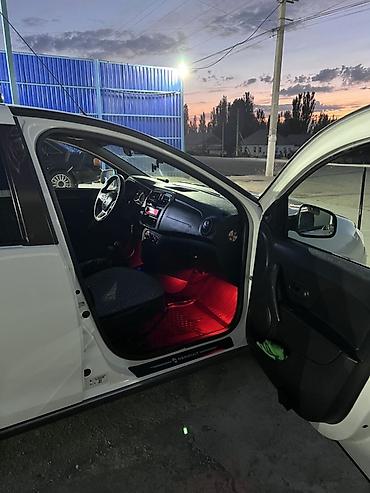 авто ярис: Renault Logan: 2018 г., 1.6 л, Механика, Бензин, Седан — 7