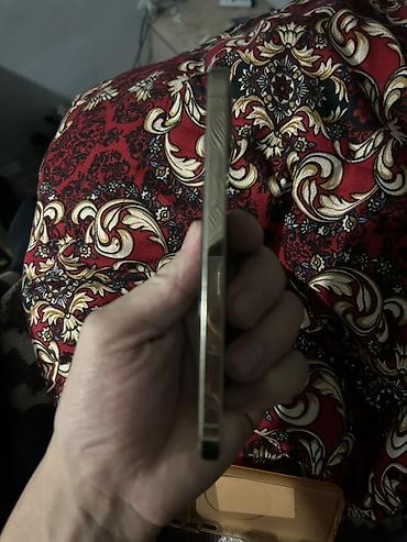 Apple iPhone: IPhone (серия с плоскими гранями, цвет Gold, корпус из нержавеющей — 6
