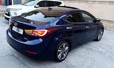 spoiler elantra 2017: Hyundai Elantra sedan – tünd mavi rəng, aerodinamik kuzov və xrom — 4