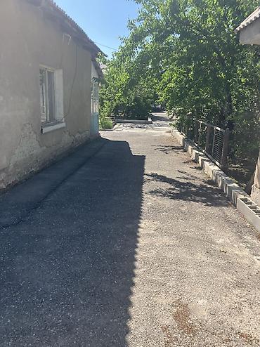 Недвижимость: Продаю дом под бизнес биринчи линиядан 10 сотик жаны базардын жанында — 2