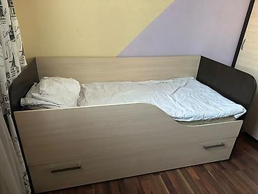 bunk bed: Детская гарнитура, Б/у, Для девочки, Для мальчика, ДСП, цвет - Бежевый — 2