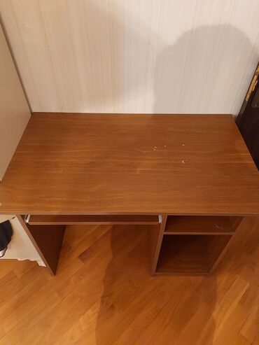 dairəvi stol: Kompüter masası, İşlənmiş, Açılan, Dördbucaq masa, Rusiya