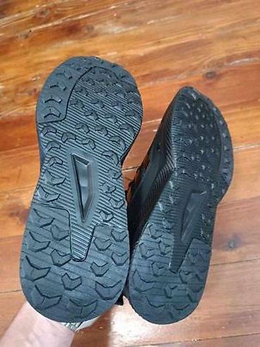 Patike: Adidas
brojevi 41 do 46
cena 3200 dinara — 8