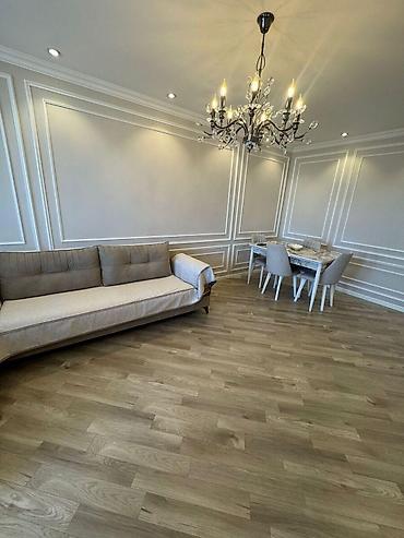 kiraye menzil: İcarəyə verilir 2 otaqlı yeni tikili 80 m², 8 Noyabr m. 1 000 AZN/ay — 2