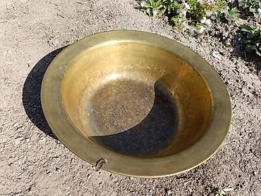 Другие емкости: Тазы СССР Алюминий - 1600 сом Латунь - 2500 сом Эмаль большой - 350 — 6