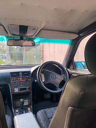 small car: Mercedes-Benz C-Class: 1994 г., 2.8 л, Автомат, Бензин, Седан — 9