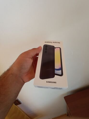 холодильник для мороженого: Samsung Galaxy A25, 256 ГБ, цвет - Черный, Гарантия, Сенсорный, Отпечаток пальца