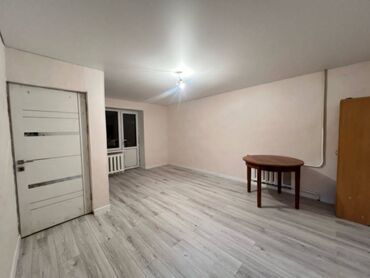 продается 3 комнатная квартира политех: 1 комната, 29 м², Хрущевка, 3 этаж, Косметический ремонт