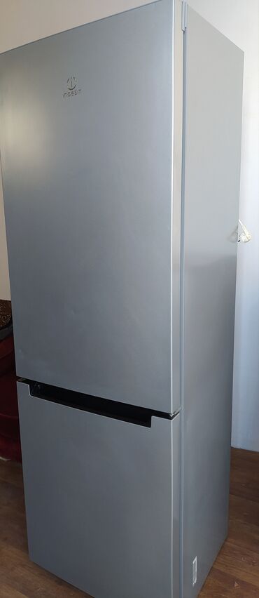 Холодильники: Холодильник Indesit, De frost, Двухкамерный, цвет - Серебристый
