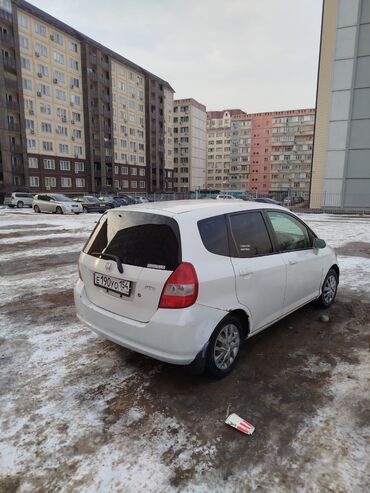 Honda: Honda Fit: 2005 г., 1.3 л, Вариатор, Бензин, Хэтчбэк