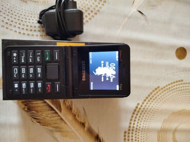 samsung z filip 4: Samsung Galaxy Z Flip 4, цвет - Черный