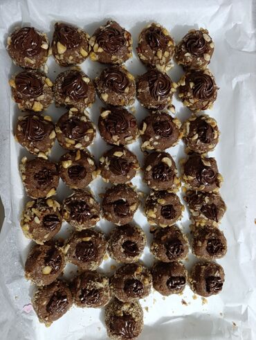 Konditorski proizvodi, slatkiši: Predstavljamo raznovrstan asortiman mini kolača i slatkiša, idealnih — 15