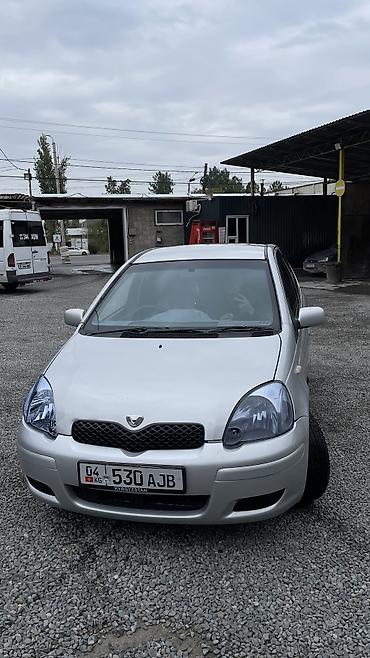 Toyota Vitz: 2003 г., 1.3 л, Автомат, Бензин, Седан