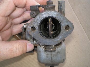 Auto delovi: Fiat 126 p peglica Karburator u odlicnom stanju. Skinut sa ispravne — 5